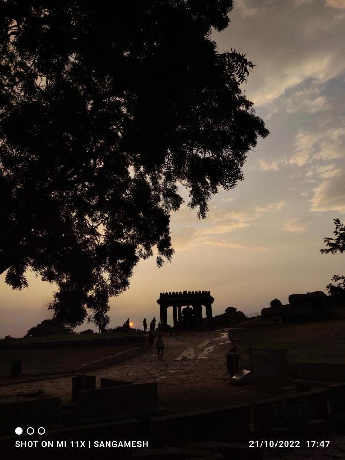 Vaibhav Home Stay ハンピ エクステリア 写真