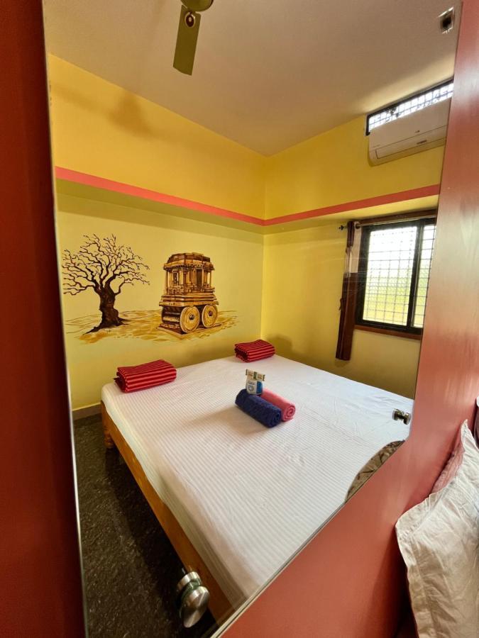 Vaibhav Home Stay ハンピ エクステリア 写真