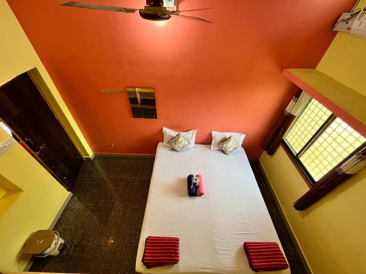 Vaibhav Home Stay ハンピ エクステリア 写真